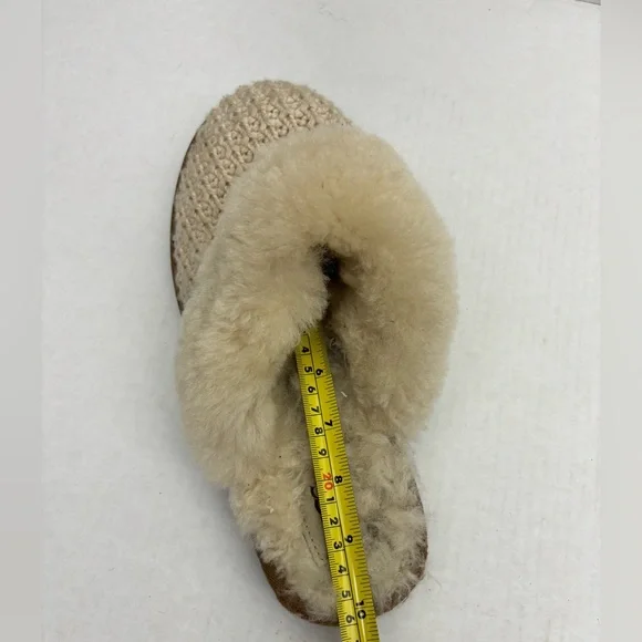 Ugg slippers women’s SZ 9 - Picture 6 of 7